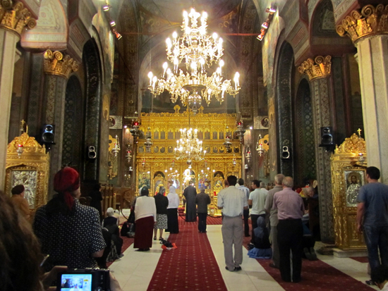 File1619_Cozia_2_550x413